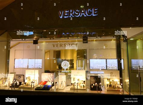 VERSACE Store KSA 